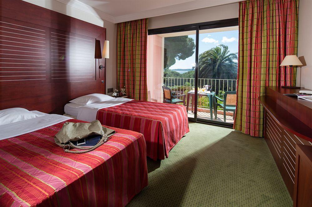 Hotel Les Jardins De Sainte-Maxime Bagian luar foto