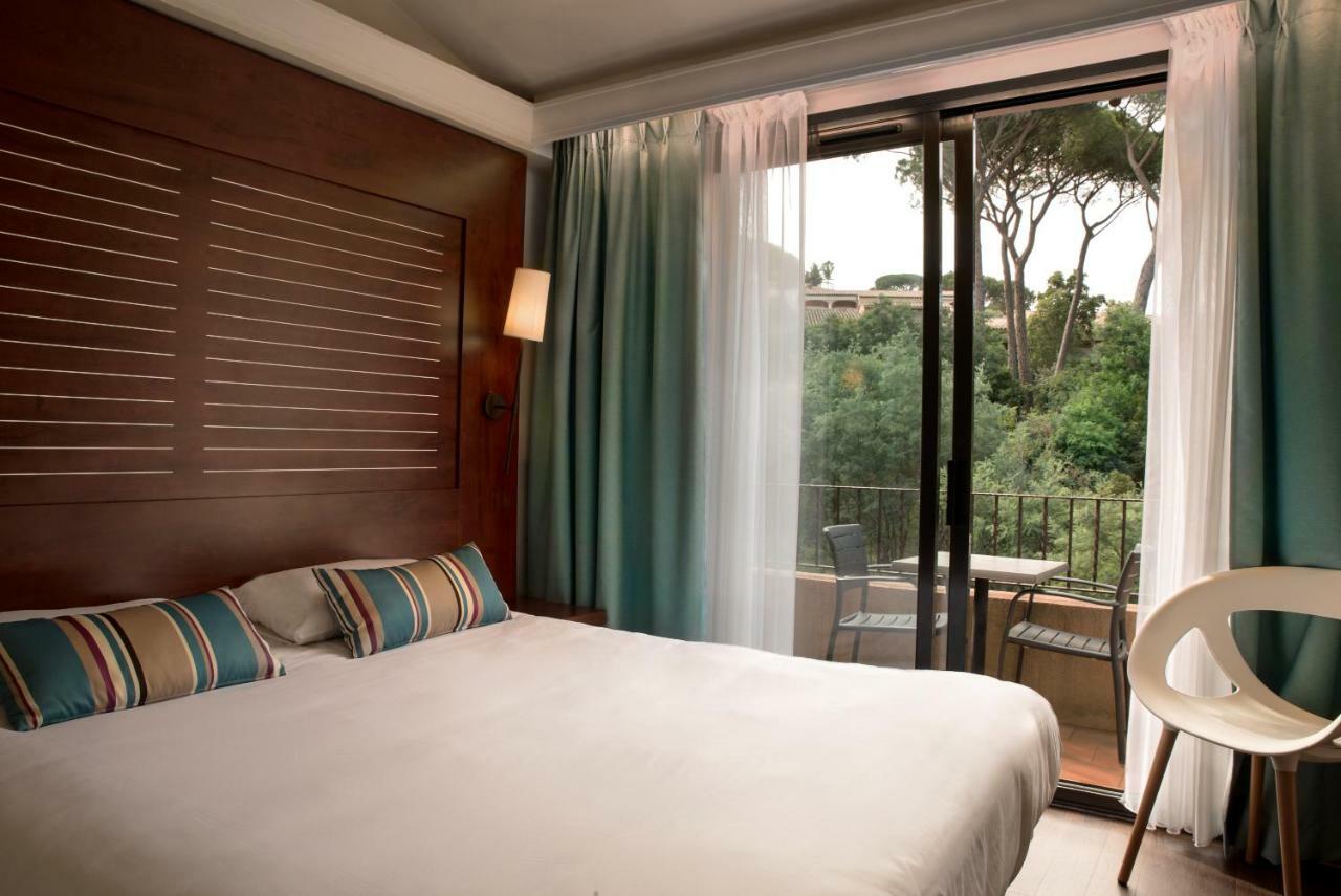Hotel Les Jardins De Sainte-Maxime Bagian luar foto